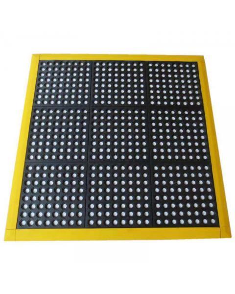 INTERLOCKING MAT